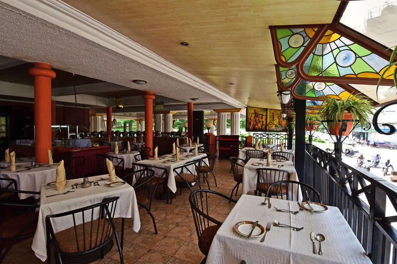 Grand Imperial Hotel Kampala Exterior foto